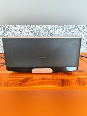 Sony Black Speaker Dock Bluetooth